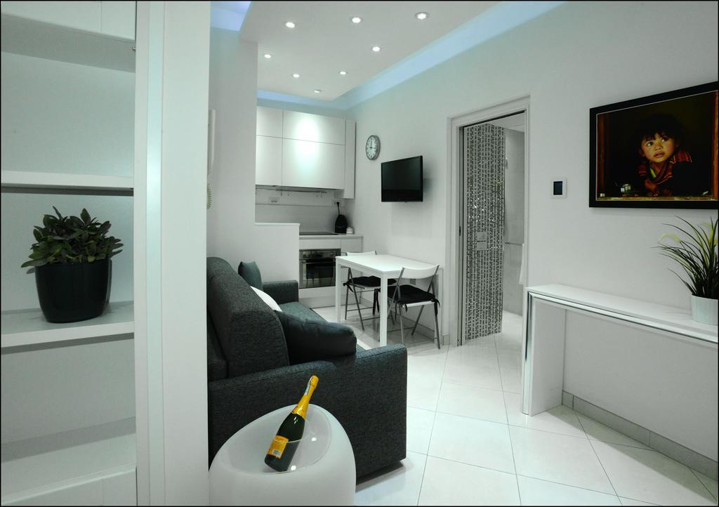 Excellence White Pettinari Apartment *